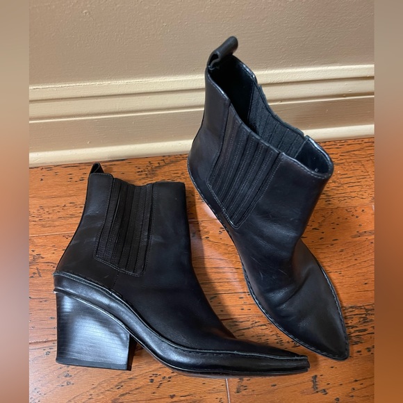 Tory Burch Lila Leather Pointed Toe Heeled Ankle Boots Black 11 M MSRP $578 - Picture 3 of 16